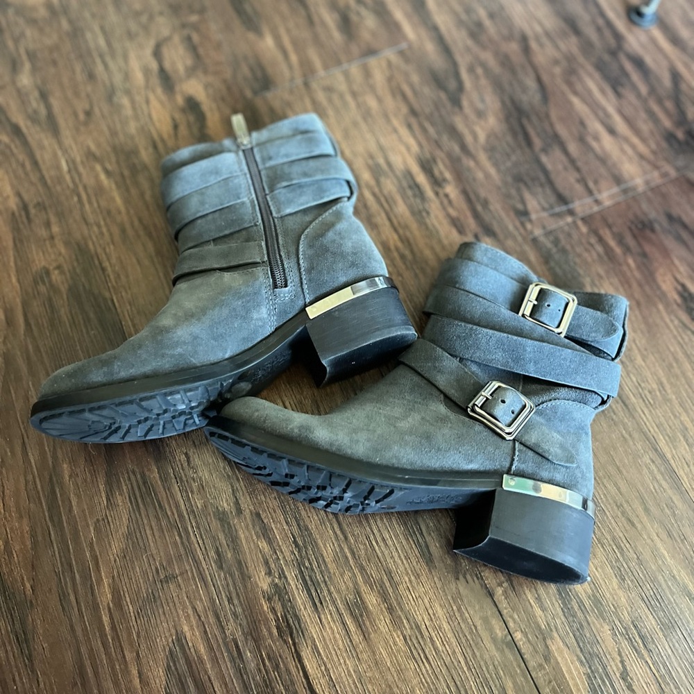 Vince Camuto gray suede ankle boots with silver hardware